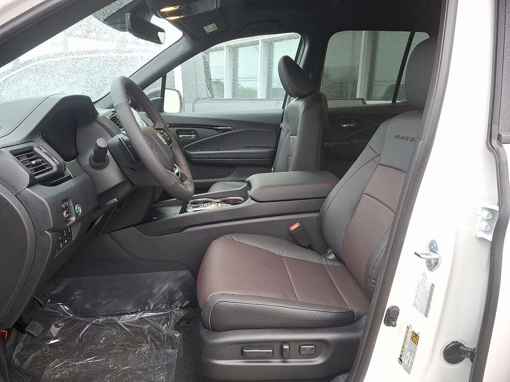 New 2026 Platinum White Pearl Honda Black Edition Two-Tone image 6