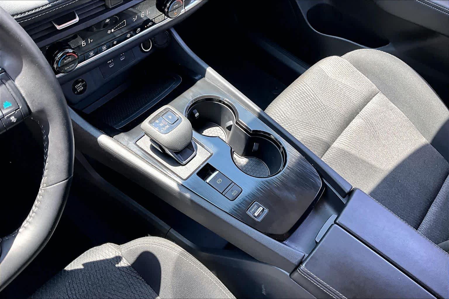 Used 2026 Super Black Nissan SV image 17
