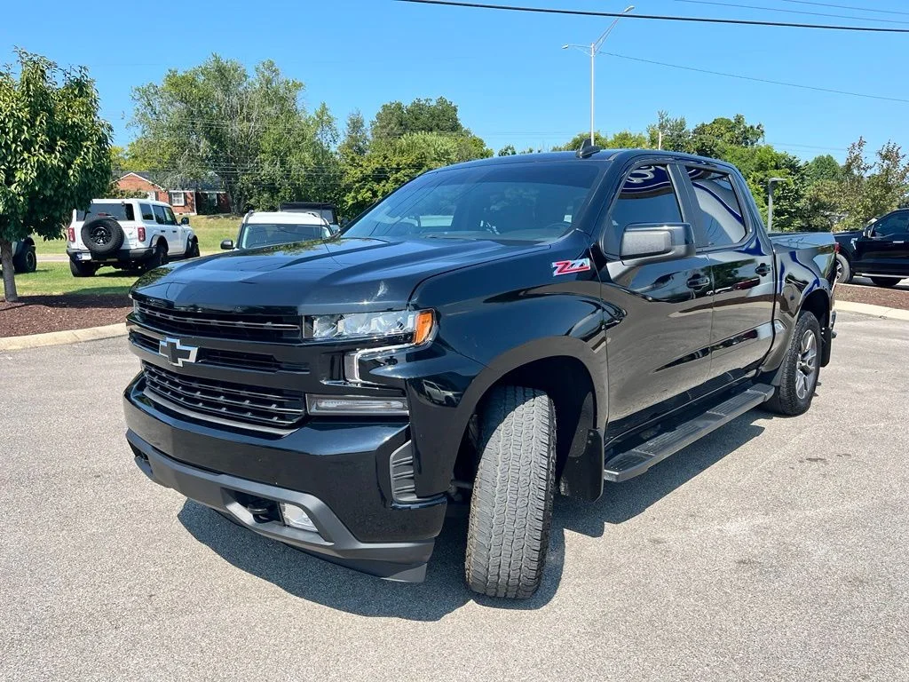 Used 2022 Black Chevrolet RST image 3