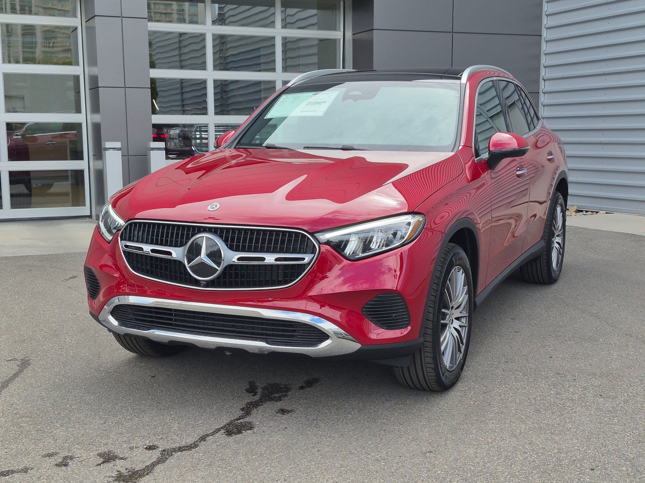 New 2027 MANUFAKTUR Patagonia Red Metallic Mercedes-Benz GLC 300 image 34