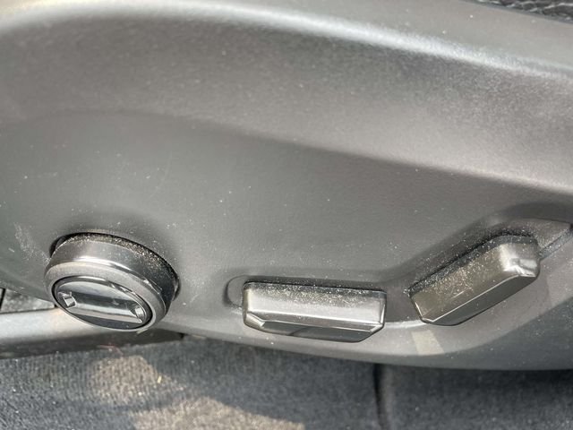Certified Used 2024 Blue Volvo T8 Plus Dark Theme image 15