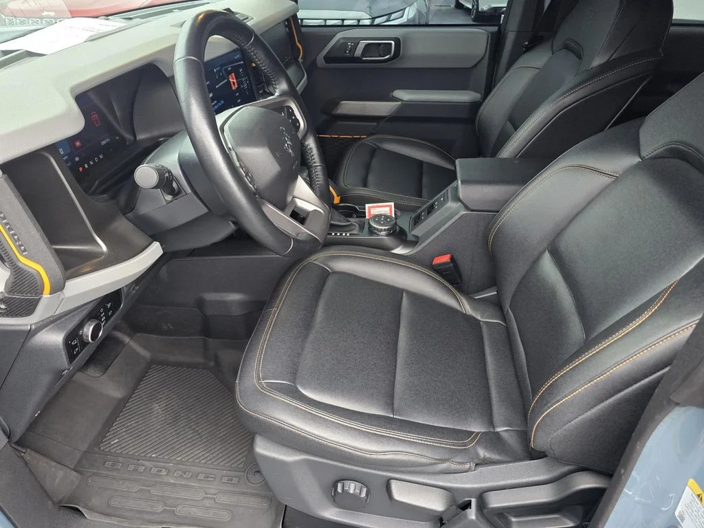 Used 2023 Blue Ford Badlands image 9