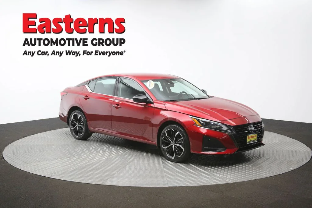 Used 2023 Red Nissan 2.5 SR image 47