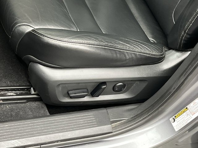 Used 2021 Gun Metallic Nissan SL image 10