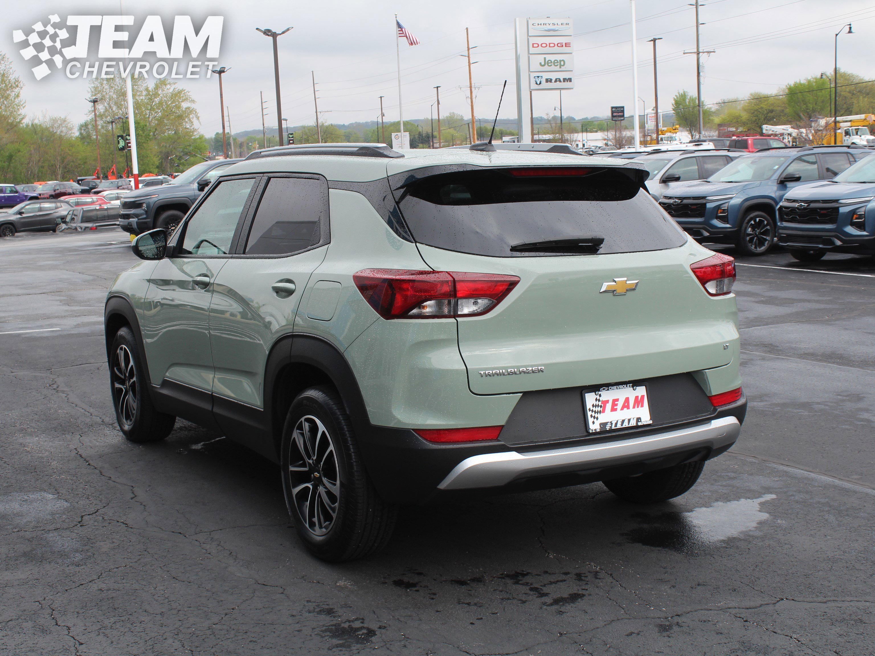 Used 2025 Cacti Green Chevrolet LT image 6