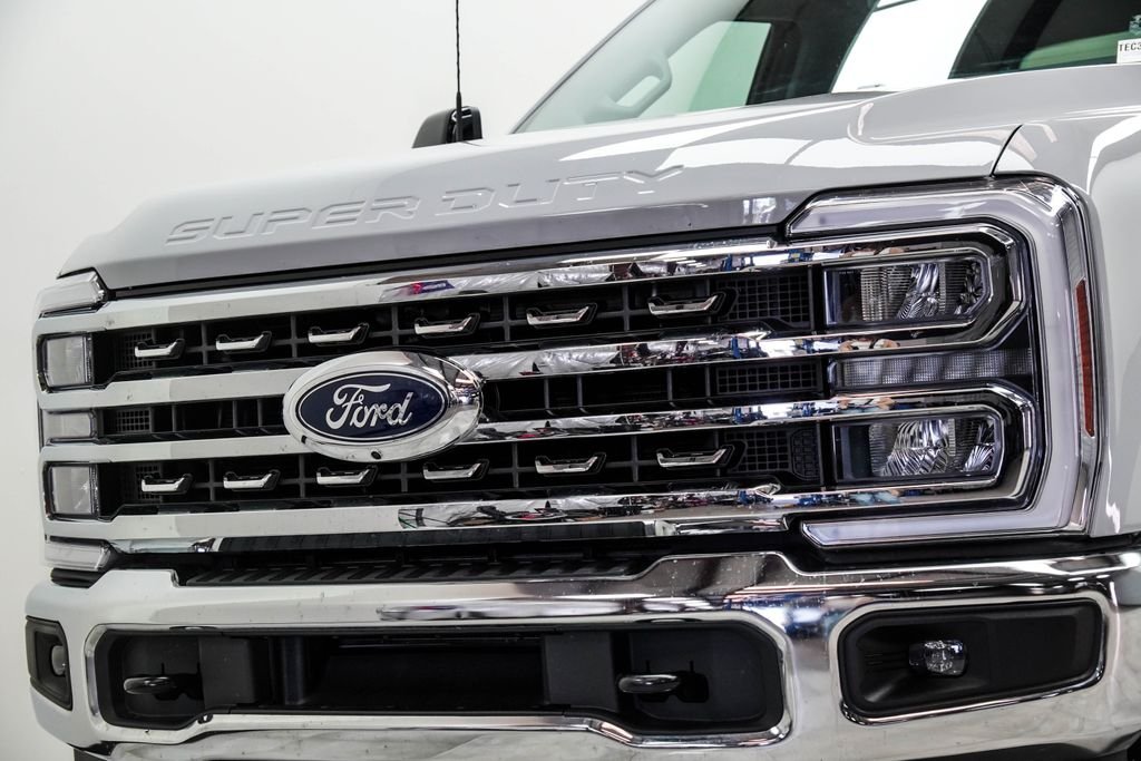 Used 2026 White Ford Lariat image 2