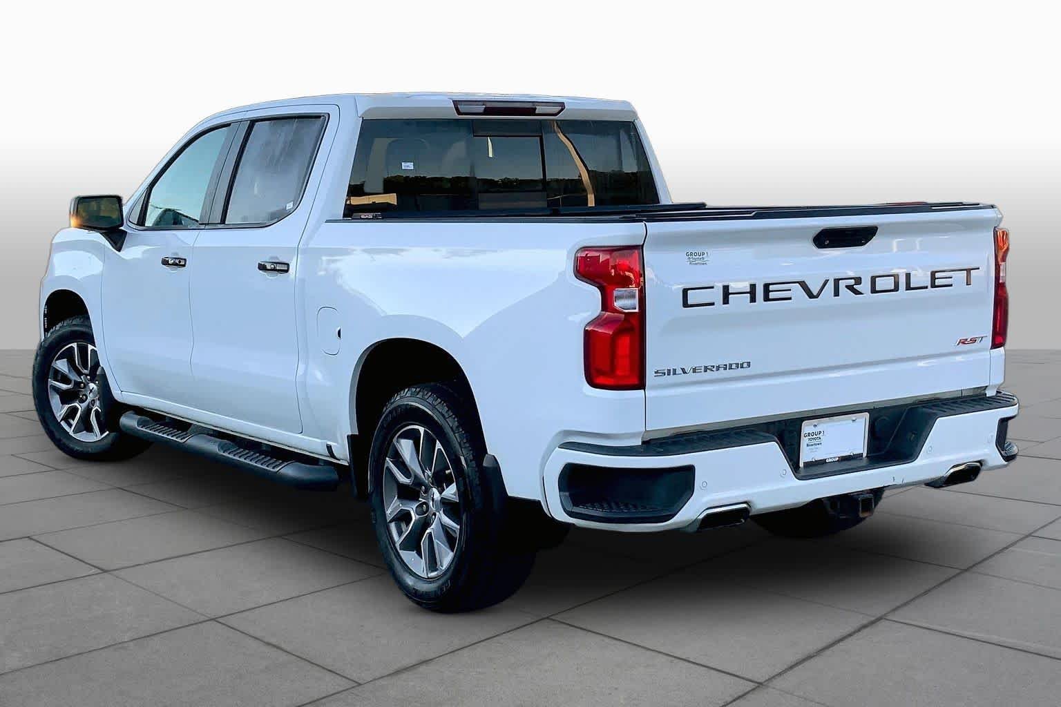 Used 2019 Summit White Chevrolet RST image 10