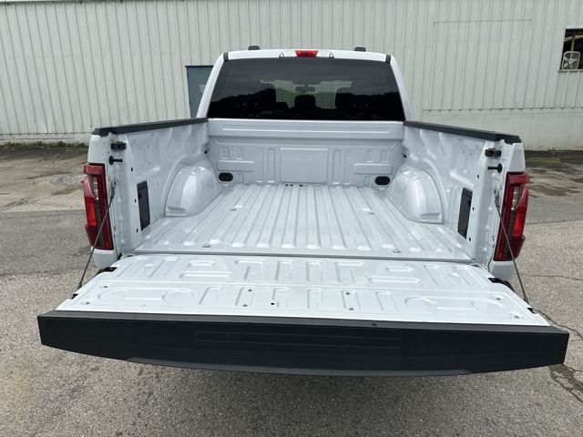 Used 2025 White Ford XLT image 21