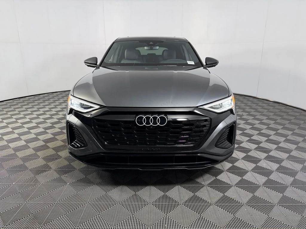 Used 2024 Gray Audi Premium Plus image 4
