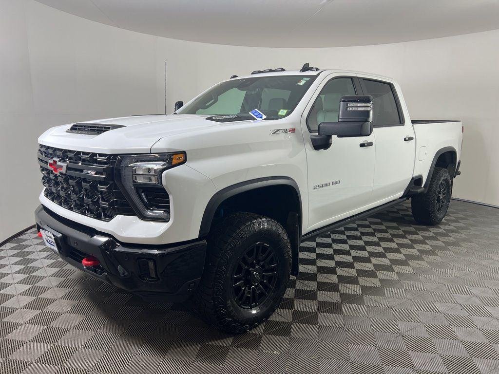 Used 2025 Summit White Chevrolet ZR2 image 33