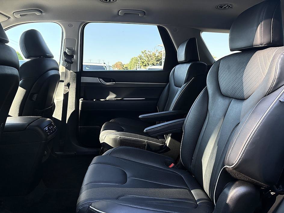 Used 2025 Abyss Black Pearl Hyundai SEL image 9