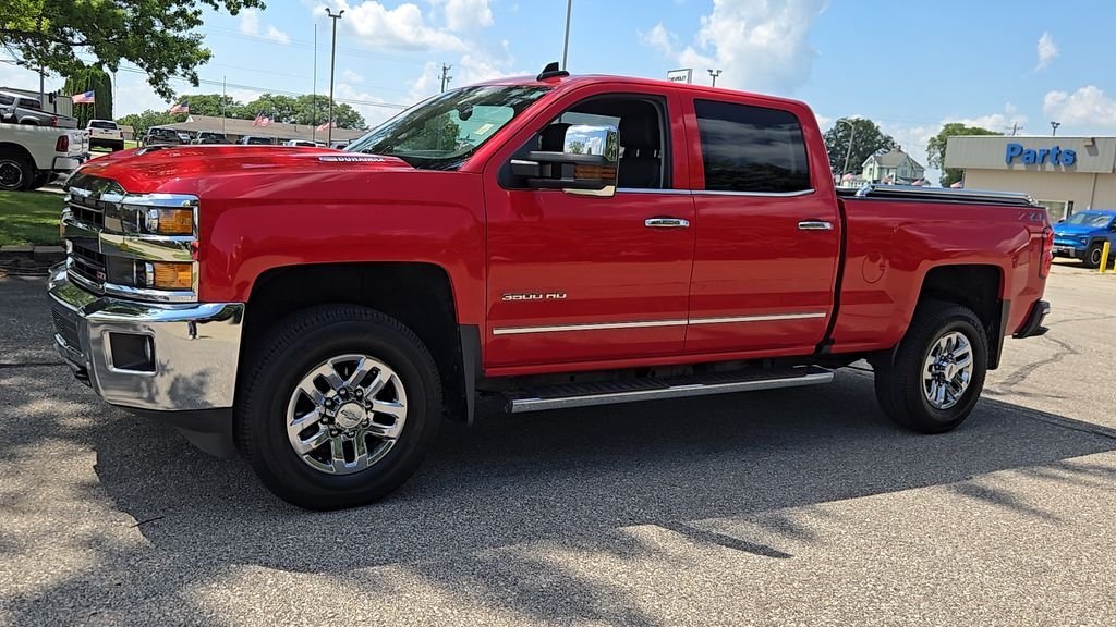 Used 2019 Red Chevrolet LTZ image 4