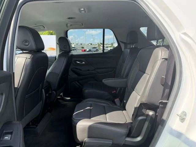 Used 2020 White Chevrolet 3LT image 11