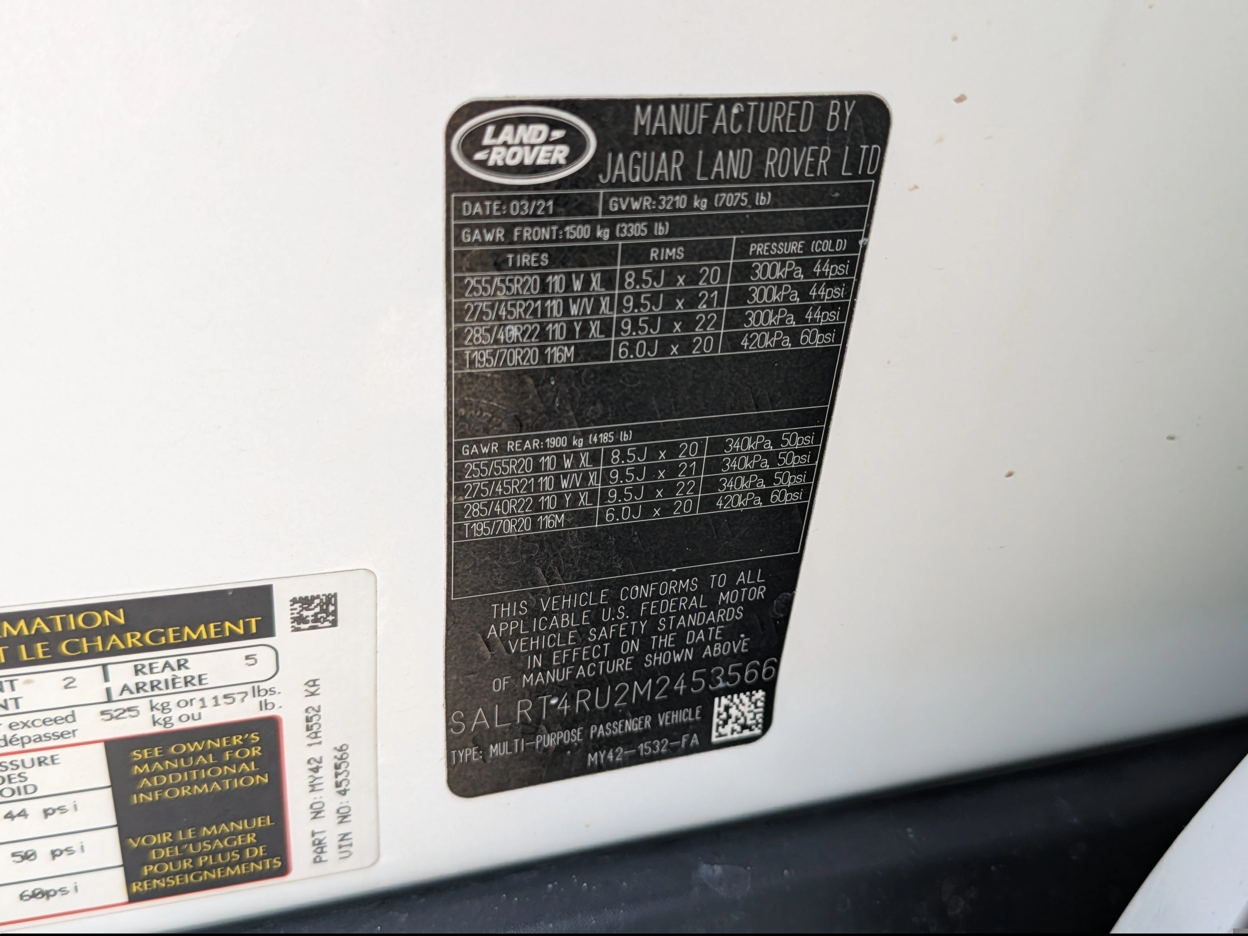 Used 2021 Fuji White Land Rover S R-Dynamic image 43