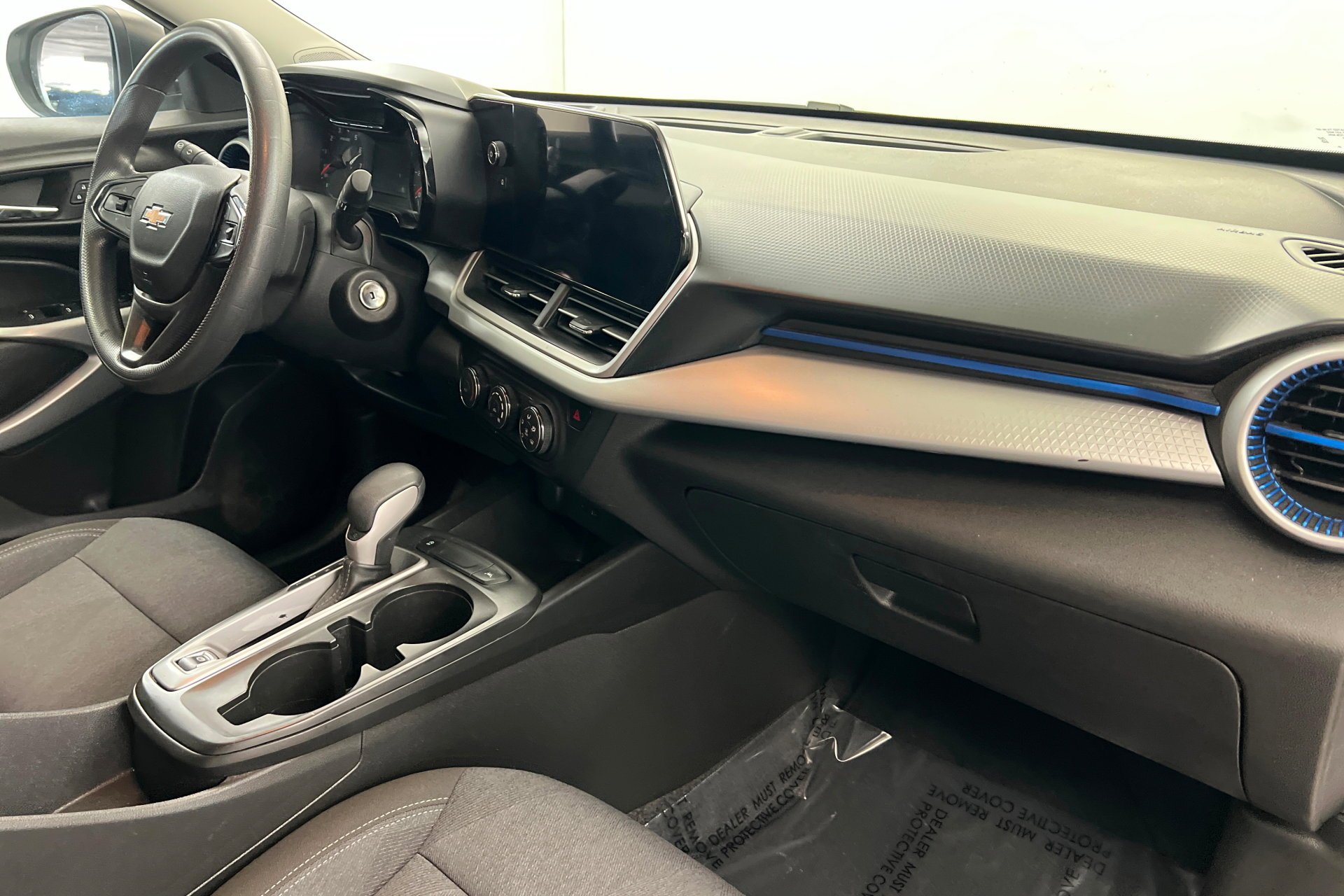 Used 2024 Summit White Chevrolet LS image 25