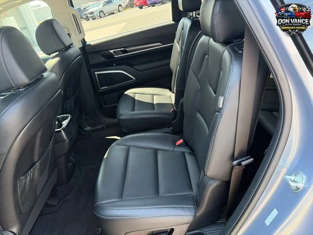 Used 2025 Silver Kia S image 24