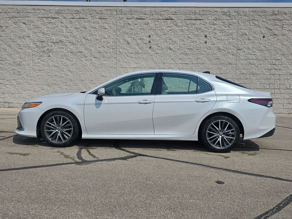 Used 2023 Beige Toyota XLE image 10