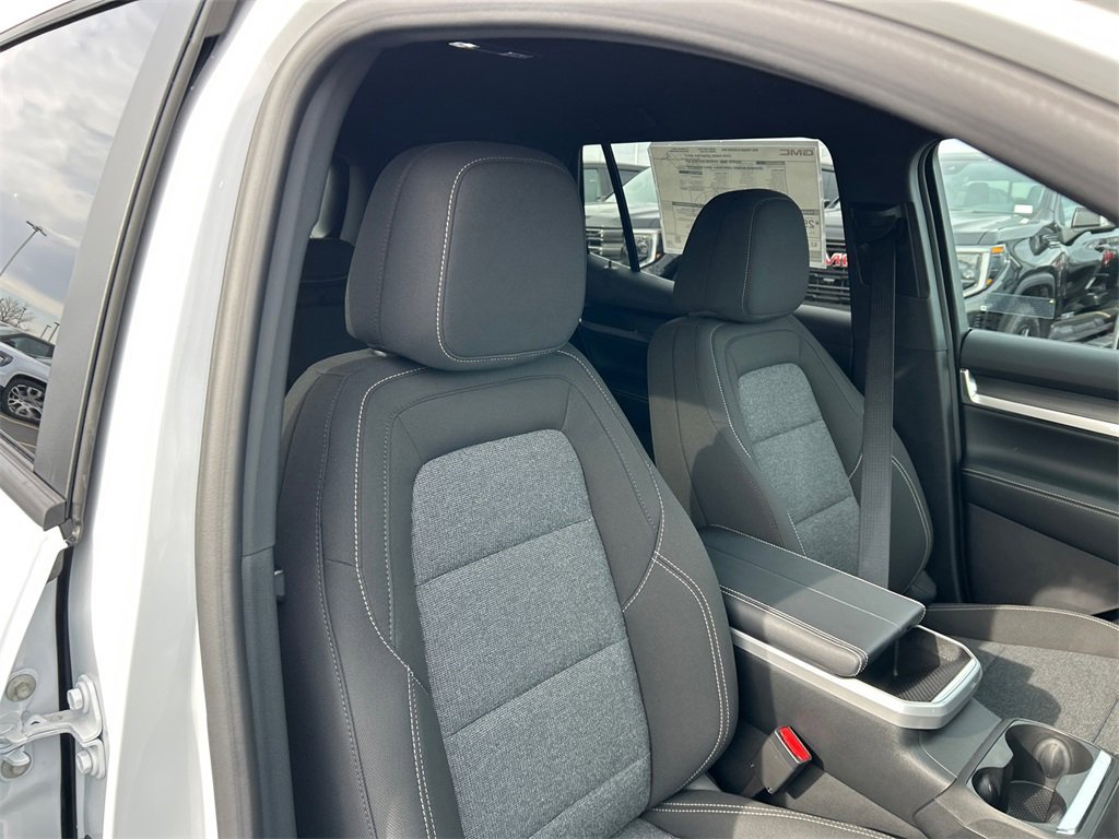 2026 GMC TERRAIN - Image 32