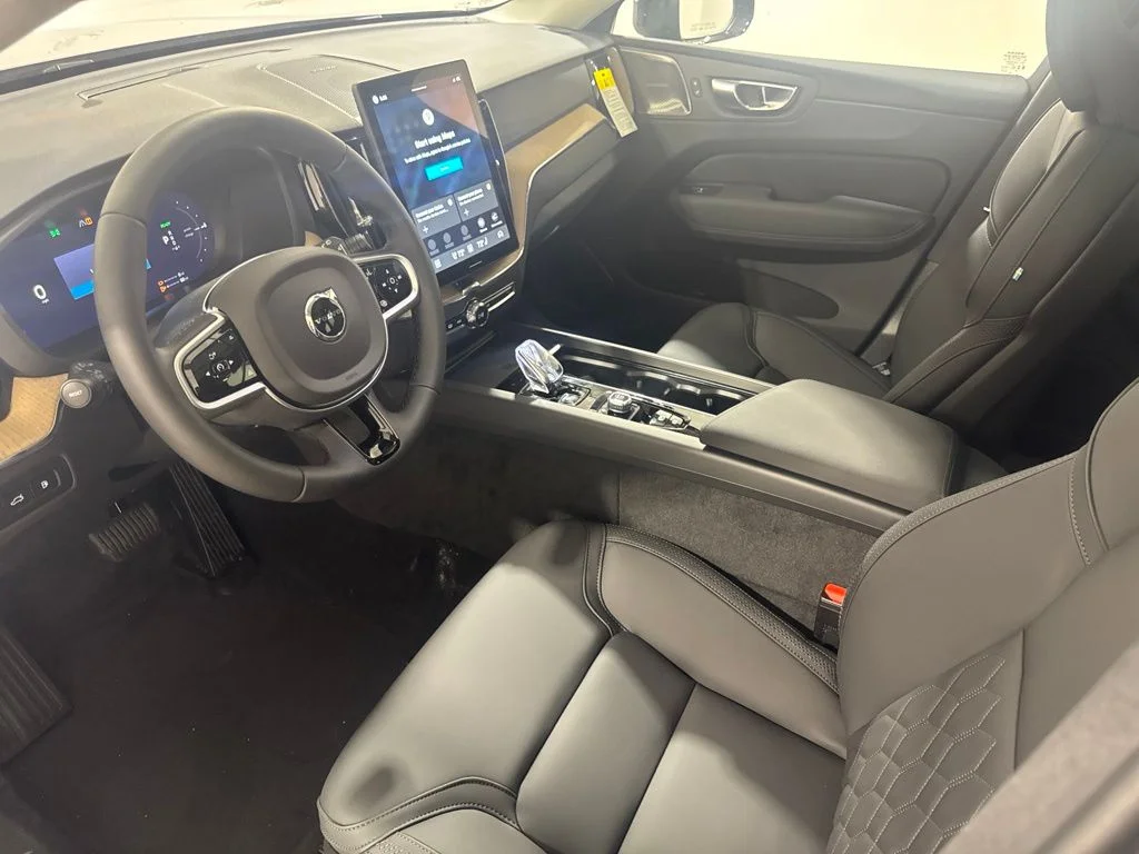 New 2026 Aurora Blue Volvo T8 Plus image 18