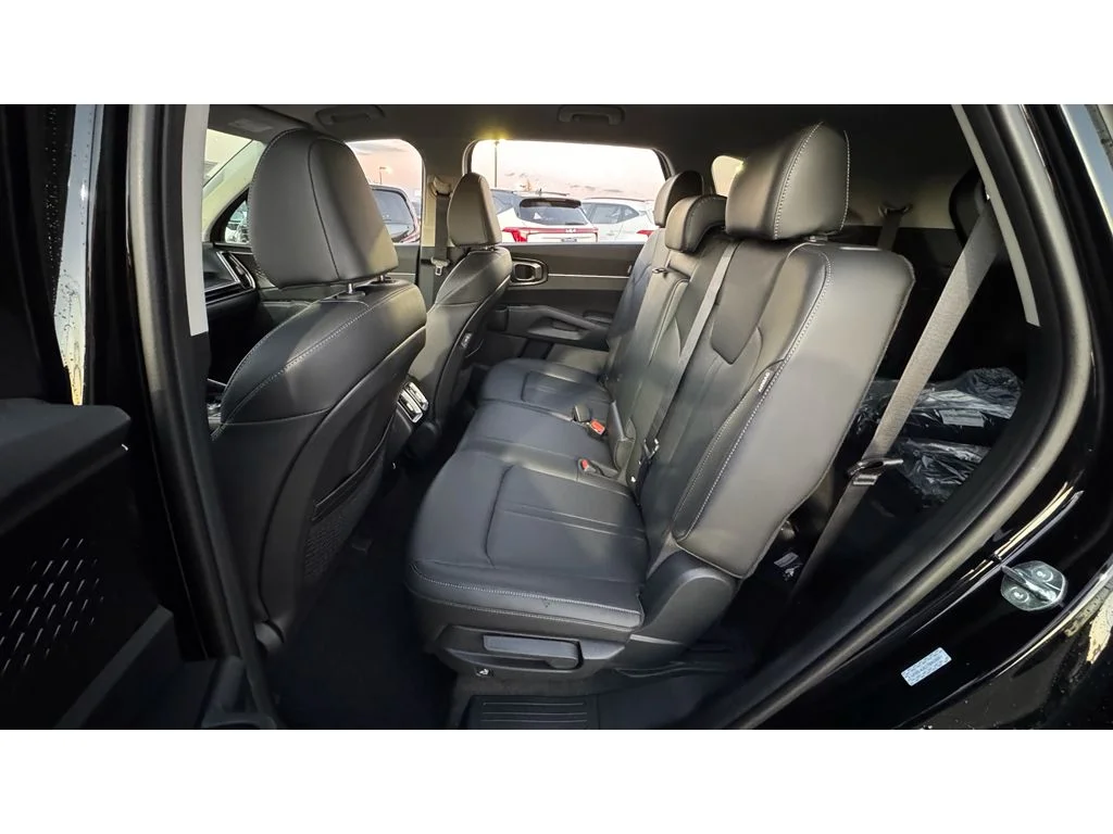 New 2026 Blk Kia S image 25