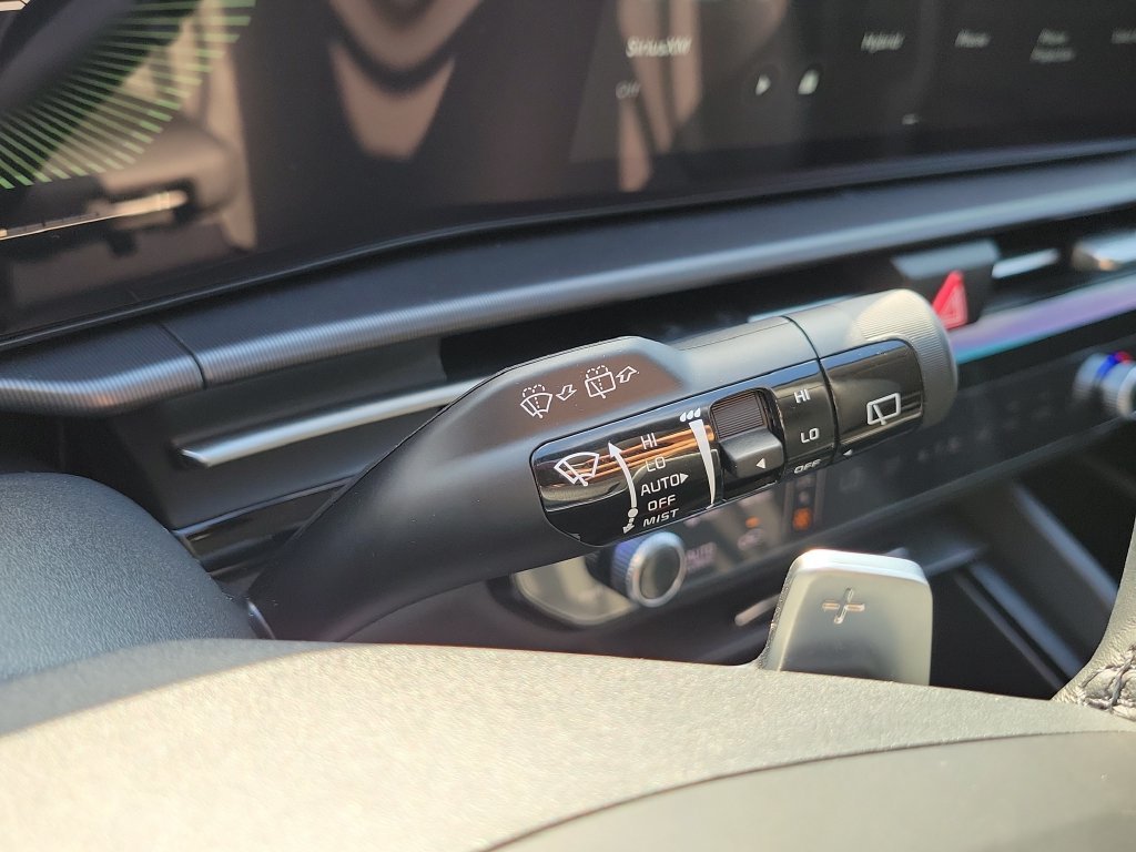 New 2027 Snow White Pearl Kia EX image 30