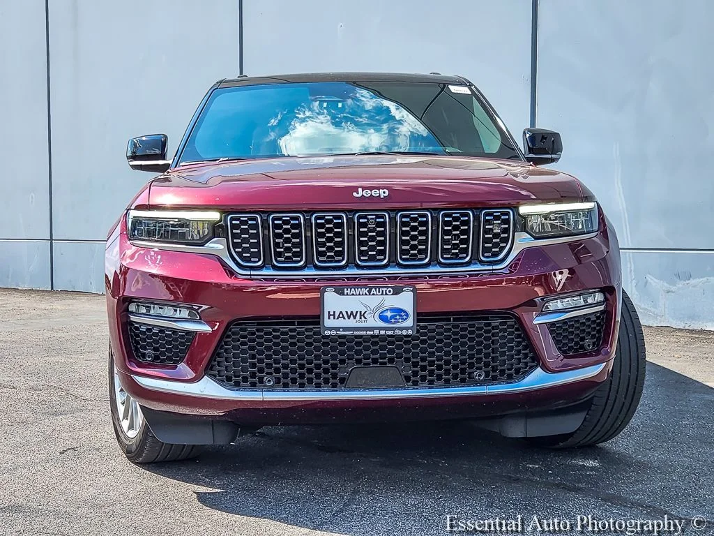 Used 2024 Red Jeep Summit image 4