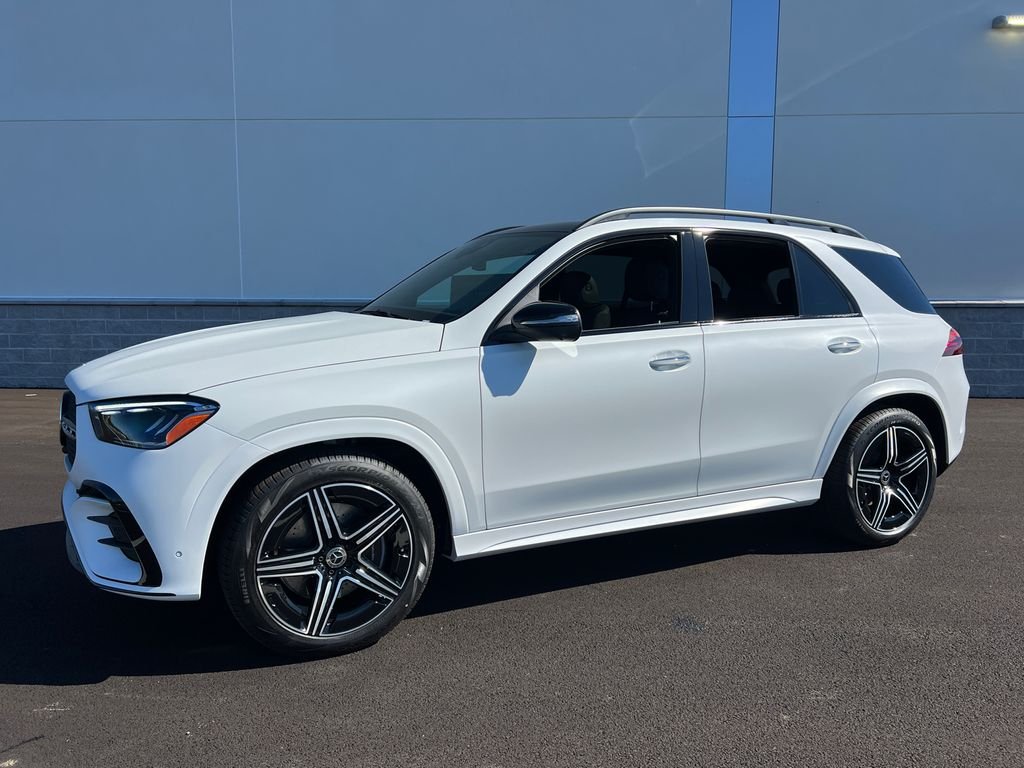 New 2026 MANUFAKTUR Moonlight White Magno Mercedes-Benz GLE450 image 1