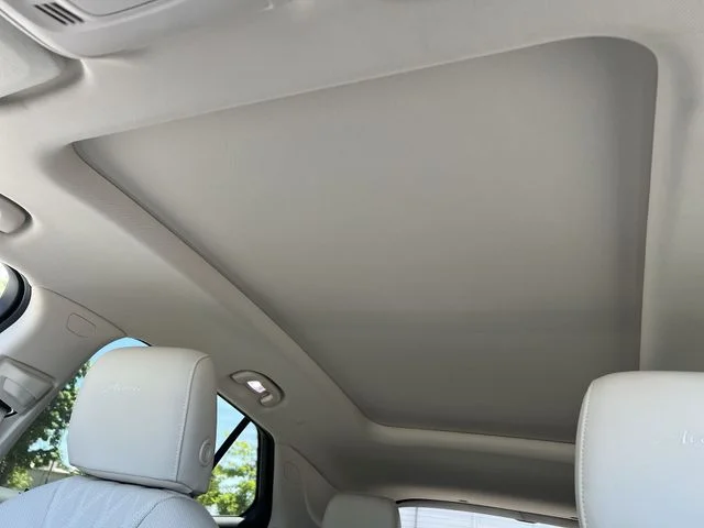 Used 2023 Red Buick Avenir image 18