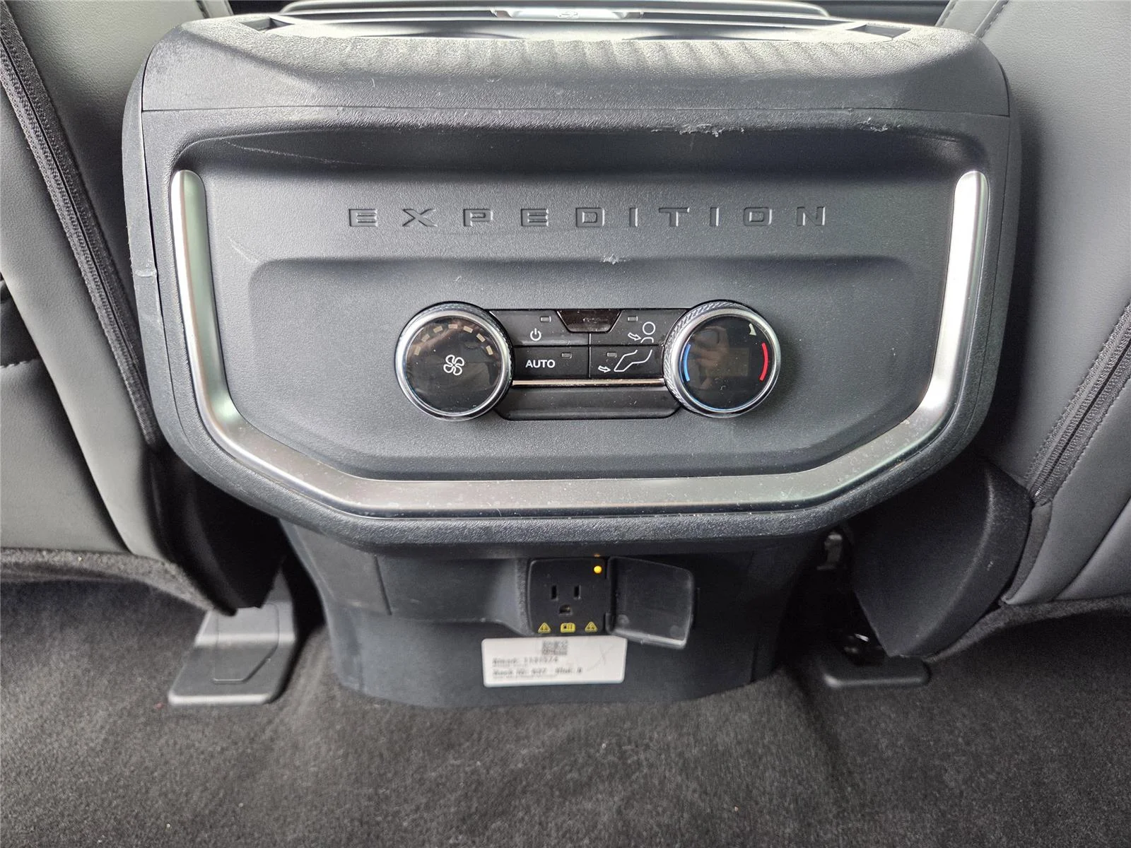Used 2025 Agate Black Ford Active image 23