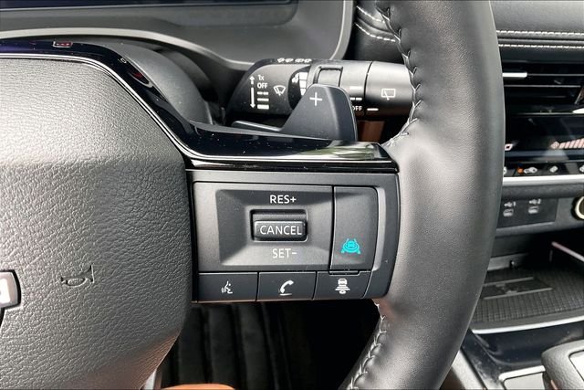 Used 2025 Gray Nissan SL image 17