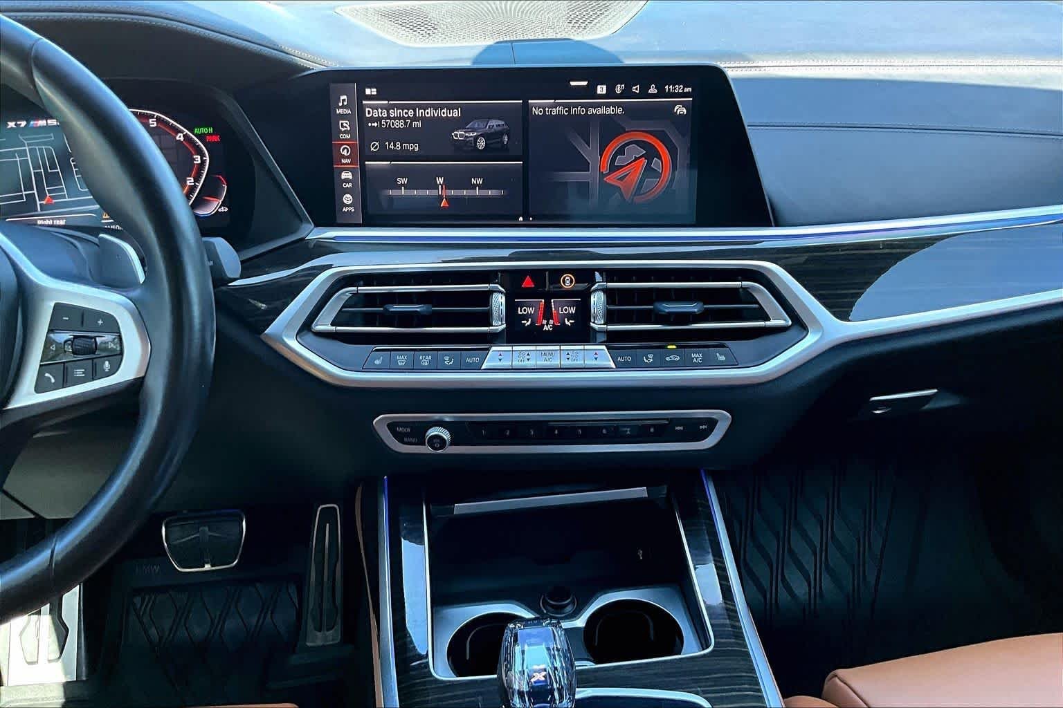 Used 2021 Black Sapphire Metallic BMW M50i image 7
