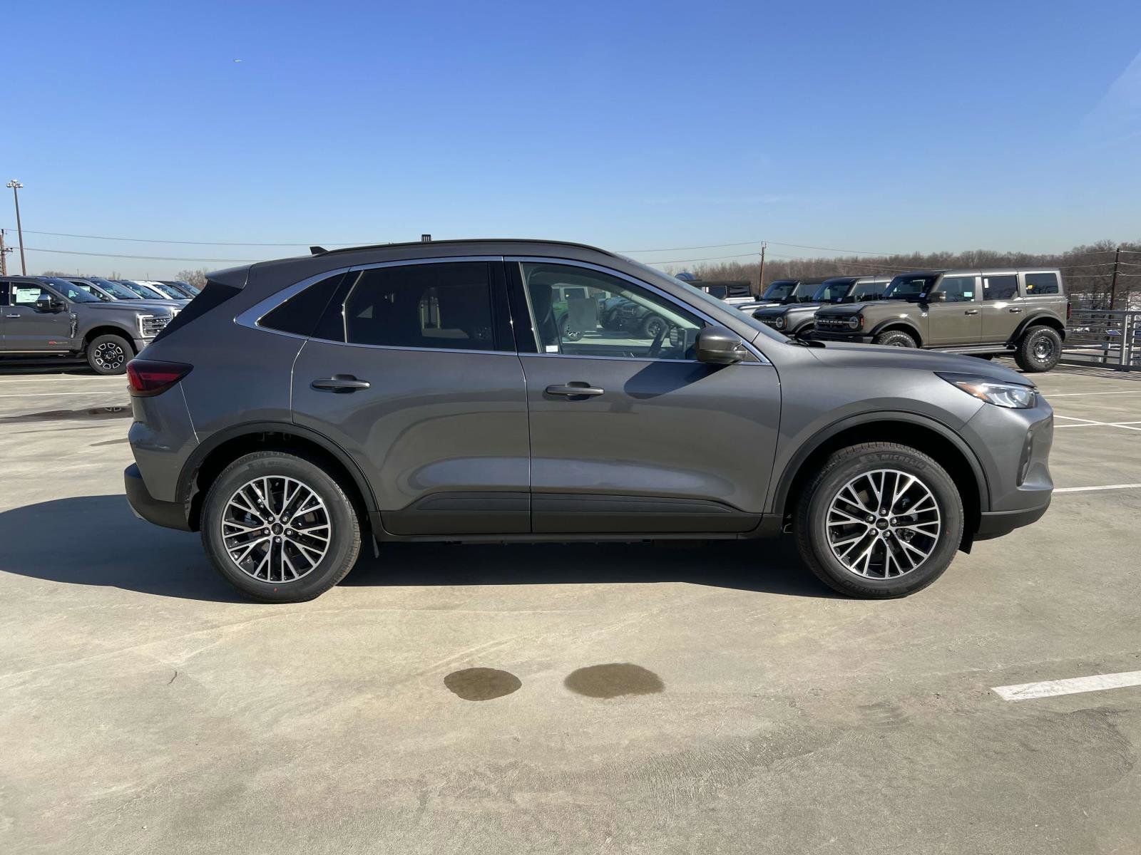 2025 Ford Escape Plug-in hybrid PHEV - Photo 5