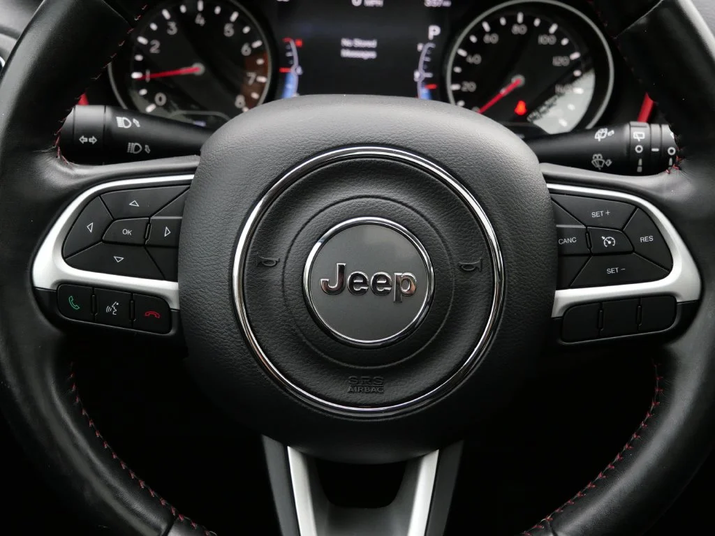 Used 2019 Orange Jeep Trailhawk image 18