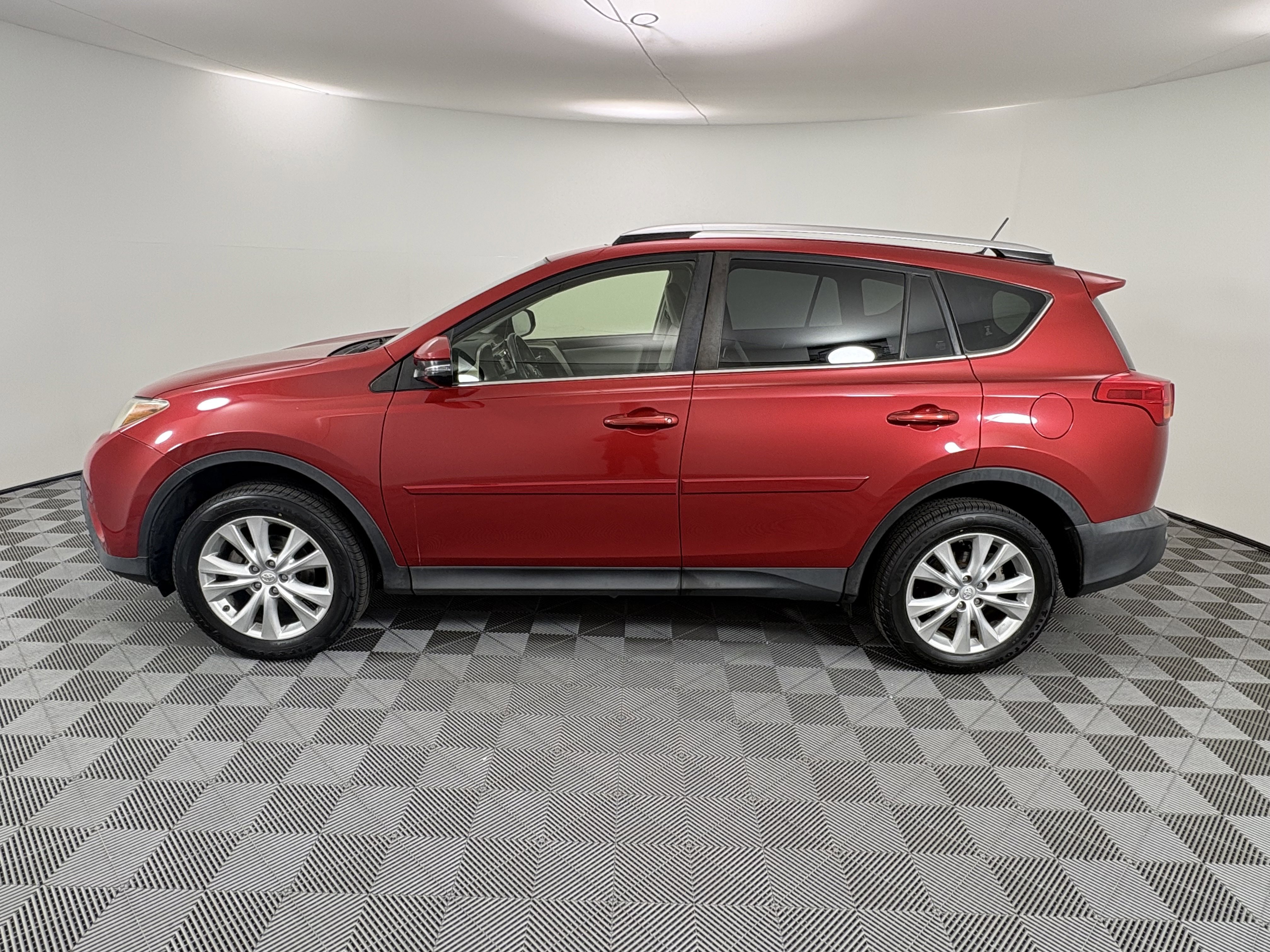 Used 2015 Toyota RAV4 Limited with VIN JTMDFREV6FJ013606 for sale in Queen Creek, AZ