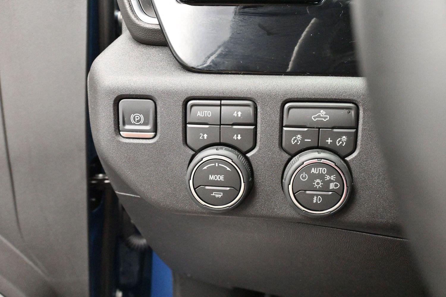 Used 2026 Lakeshore Blue Metallic Chevrolet LT image 21