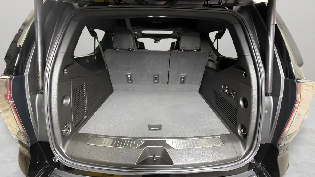 Used 2023 Black Chevrolet RST image 30