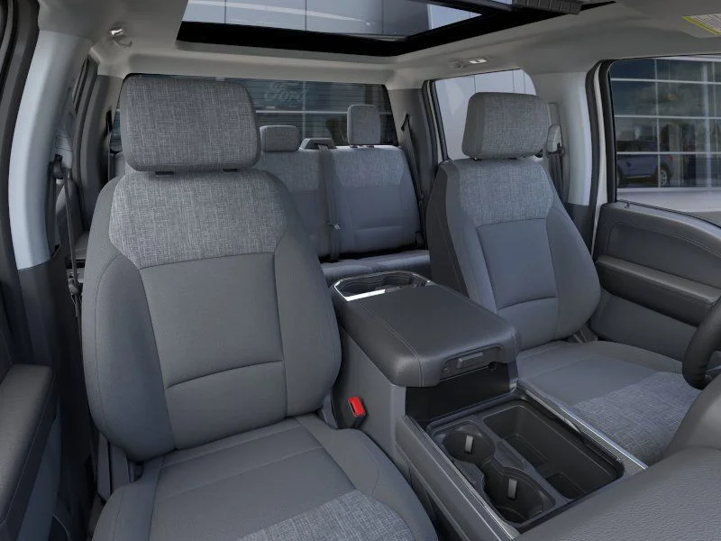New 2026 Oxford White Ford F-250® XLT image 10
