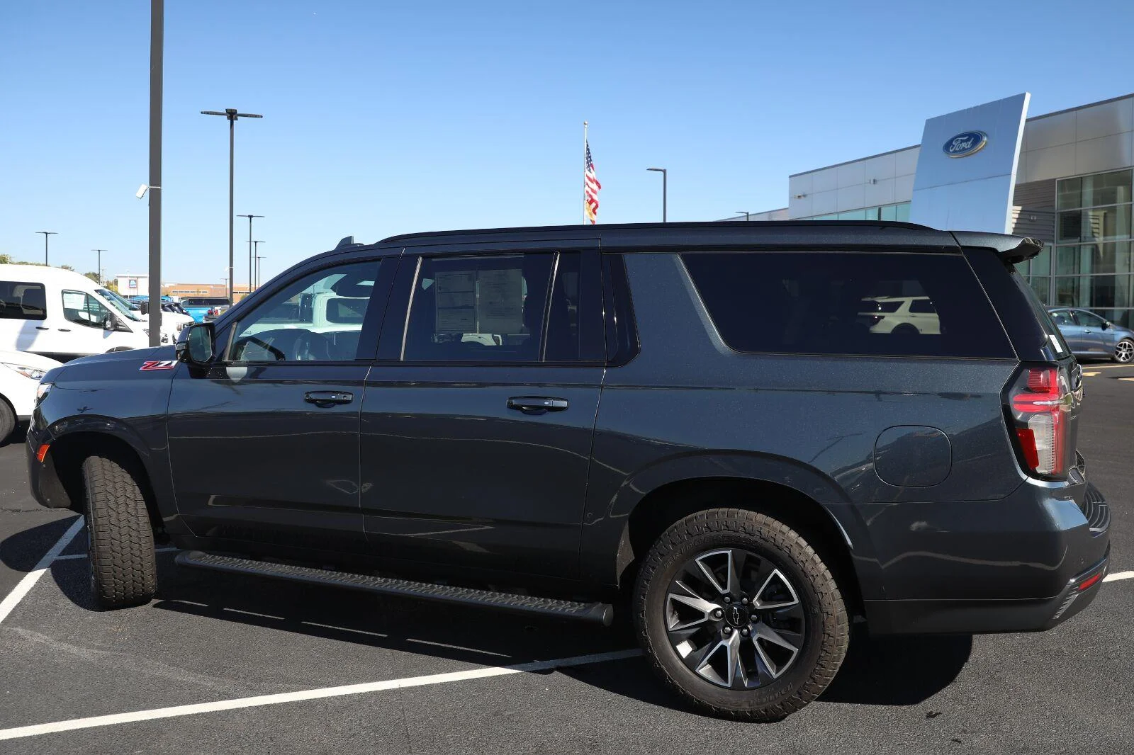 Used 2021 Shadow Gray Metallic Chevrolet Z71 image 18