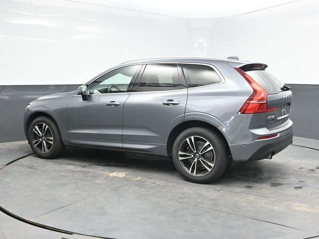 Used 2019 Gray Volvo T6 Momentum image 4