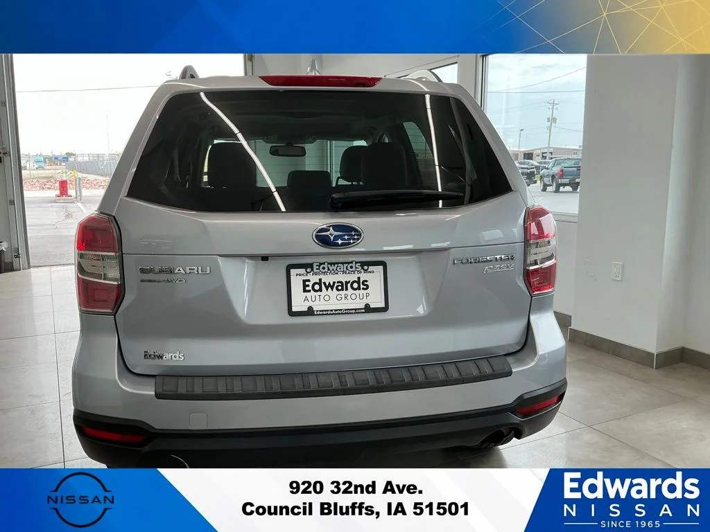 Used 2016 Silver Subaru 2.5i Premium image 7