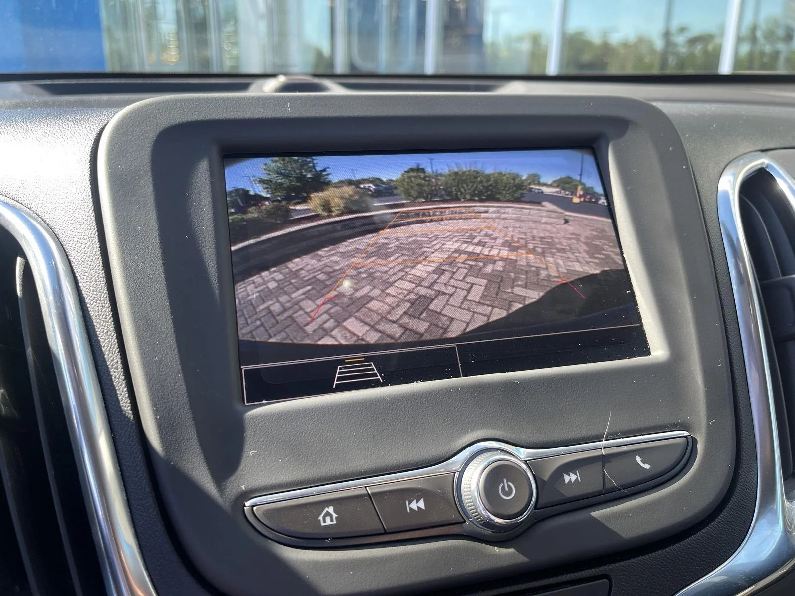 Used 2024 Mosaic Black Metallic Chevrolet LT image 25