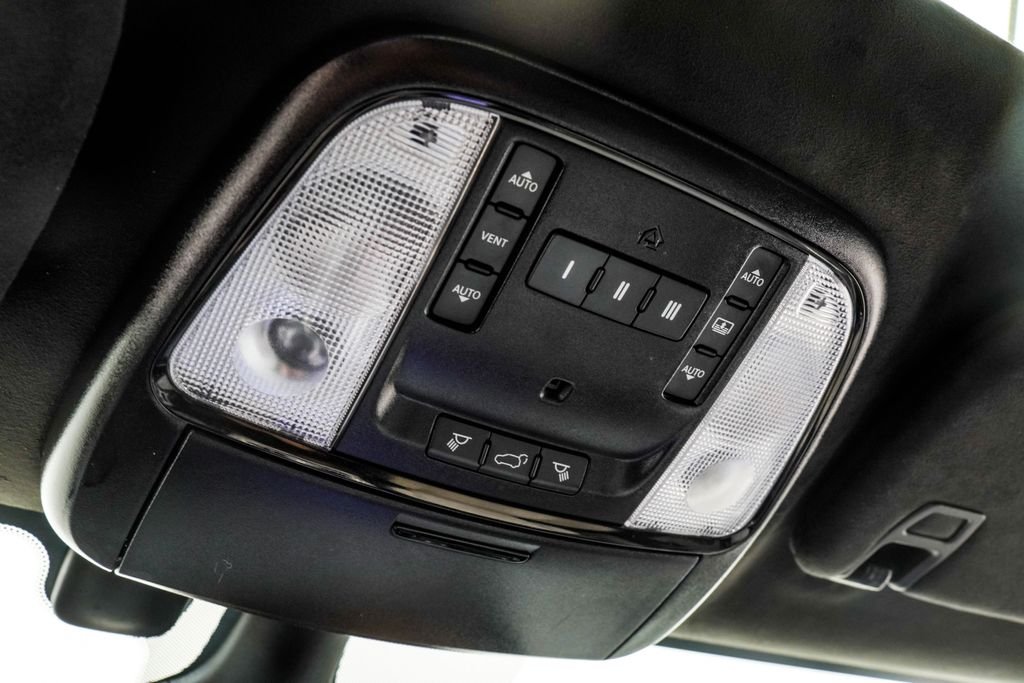 Used 2021 Silver Jeep Trackhawk image 40