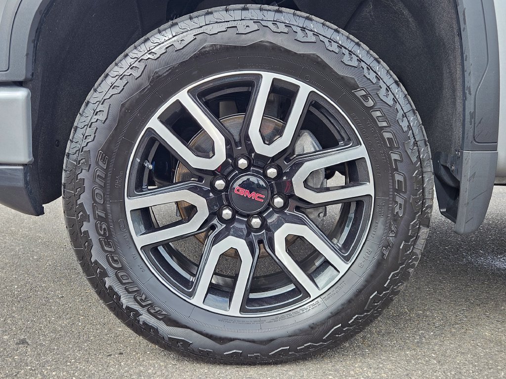2025 GMC Sierra 1500 AT4 - Photo 17