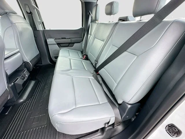 New 2026 Oxford White Ford XL image 16
