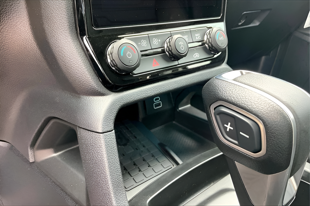 New 2026 Desert Sand Ford Lariat image 15