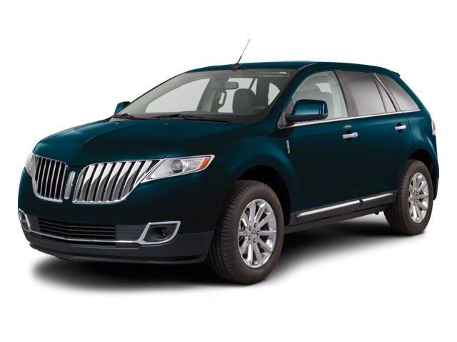 Used 2013 White Lincoln Base image 19