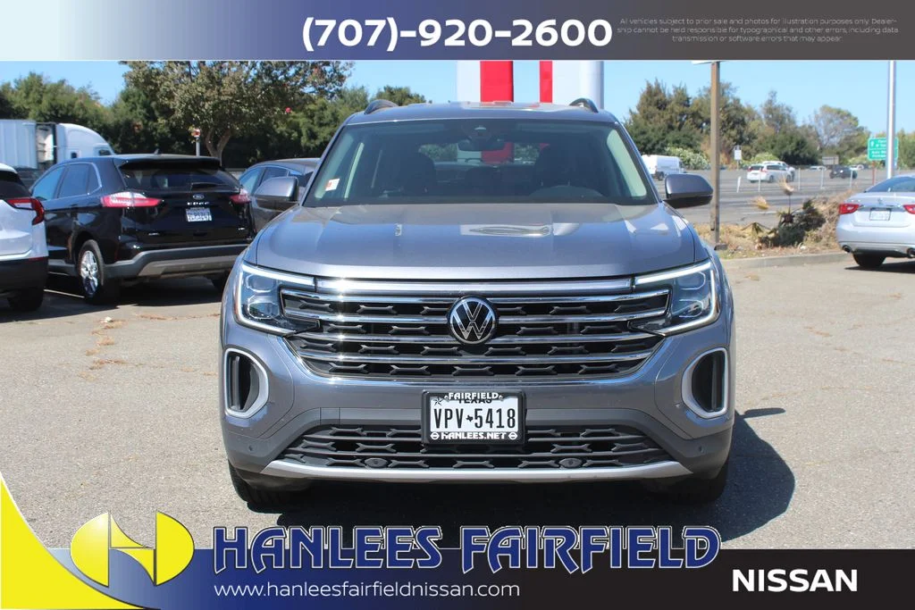 Used 2025  Volkswagen 2.0T SE w/Technology image 4