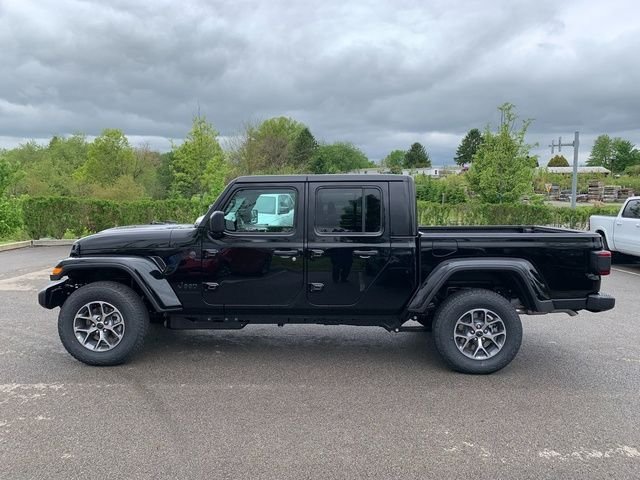 New 2026 Black Clear-Coat Exterior Paint Jeep Sport S image 2