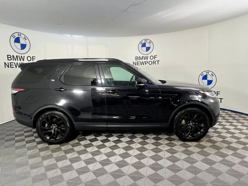 Used 2018 Land Rover Discovery SE with VIN SALRG2RV8JA053854 for sale in Middletown, RI