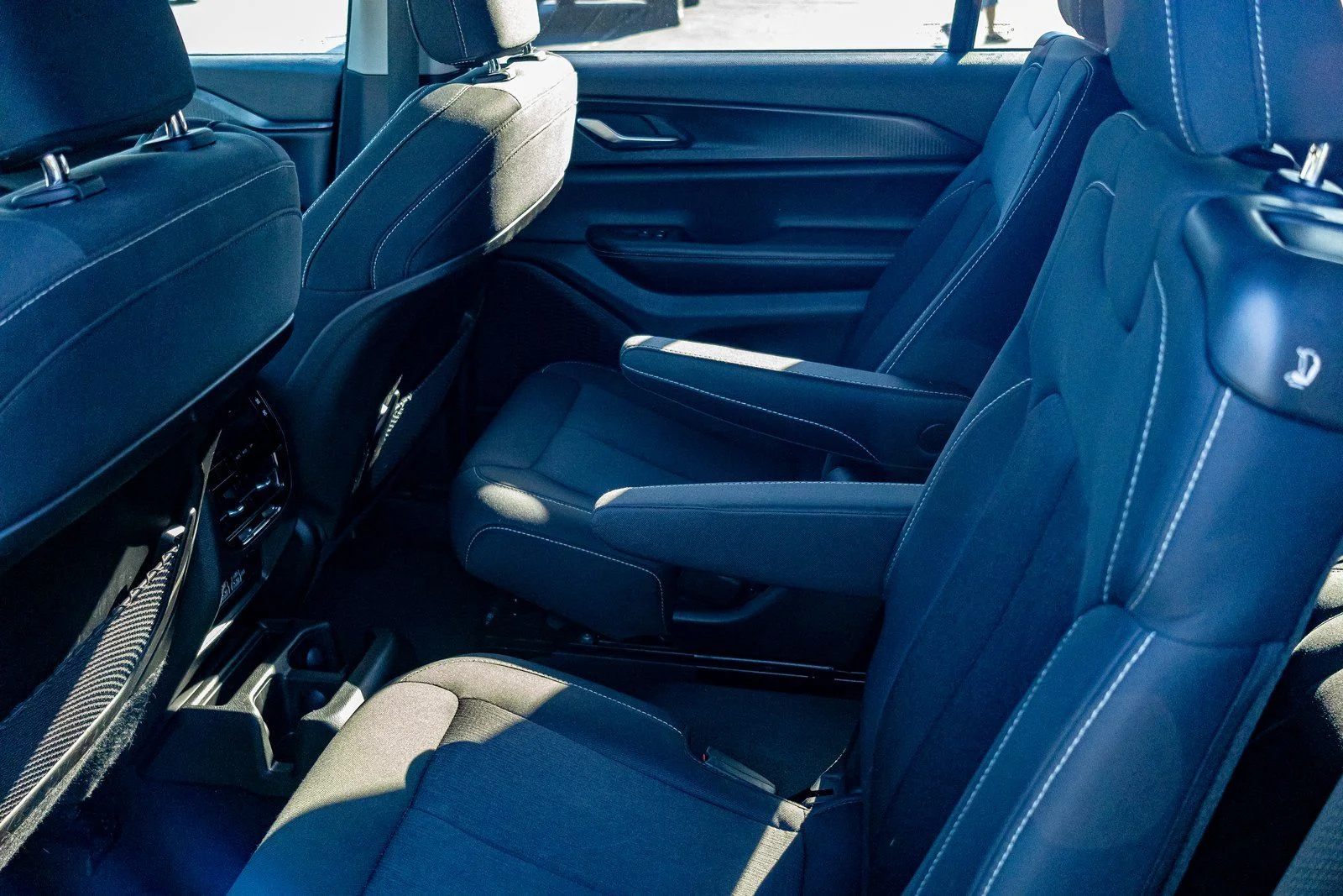 2023 Jeep Grand Cherokee L Laredo - Photo 15